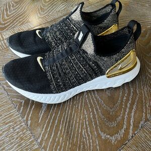 Women’s Nike Phantom